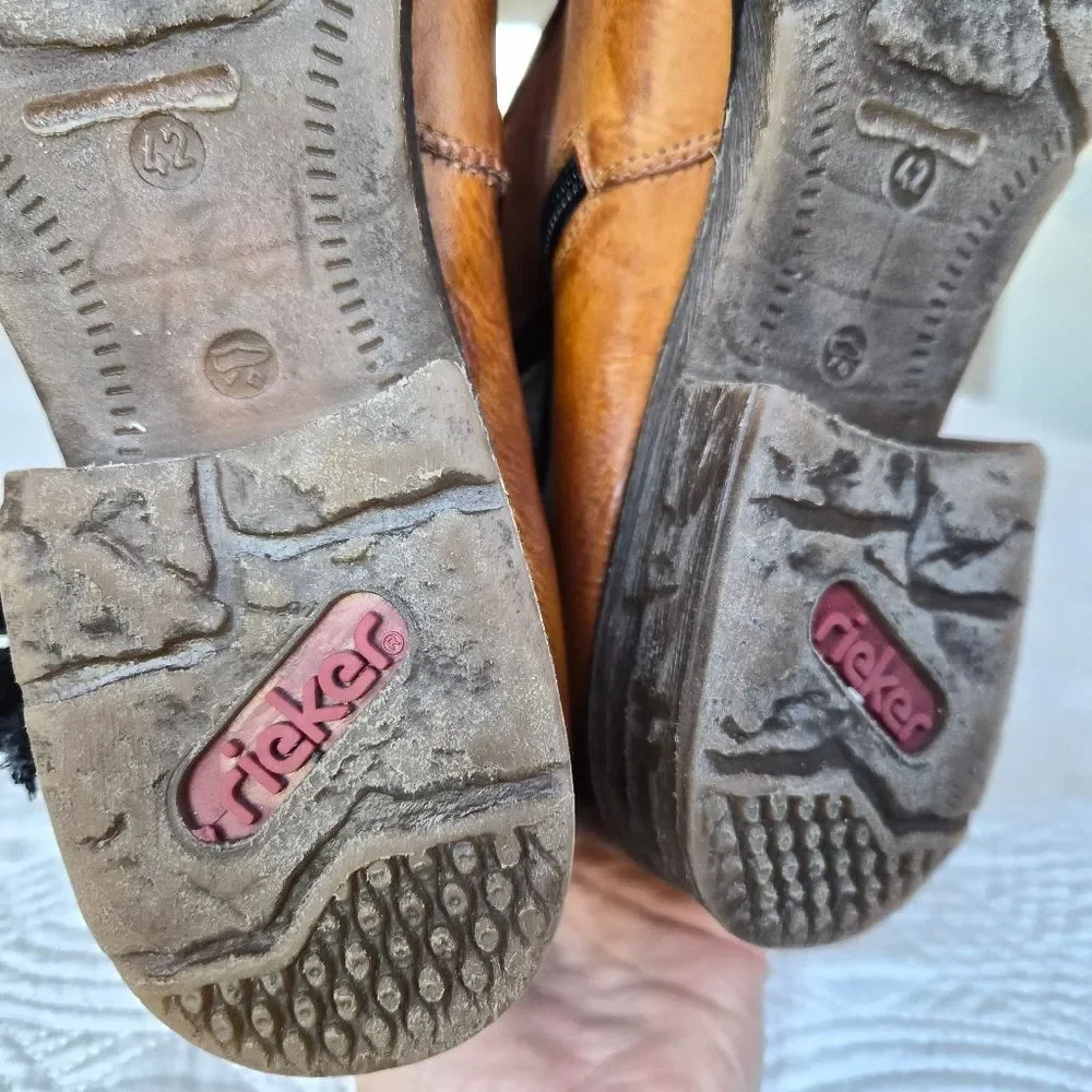 VGUC Rieker Fee 93 Cuffed Bootie EU 42